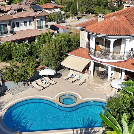 Villa Stunning Ahmet In *