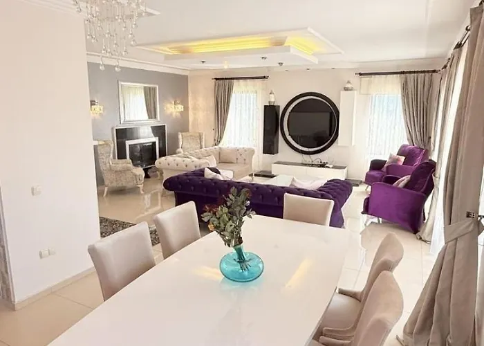 Stunning Ahmet In ダルヤン