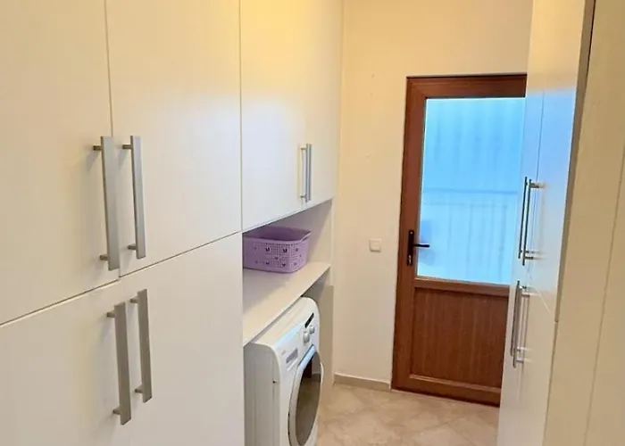 Stunning Ahmet In Вилла *